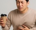 하루 커피 과다 섭취에 부작용 경고