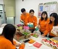 bhc 치킨 대학생 봉사단, 노인의 날 맞아 어르신 간식 나눔 봉사